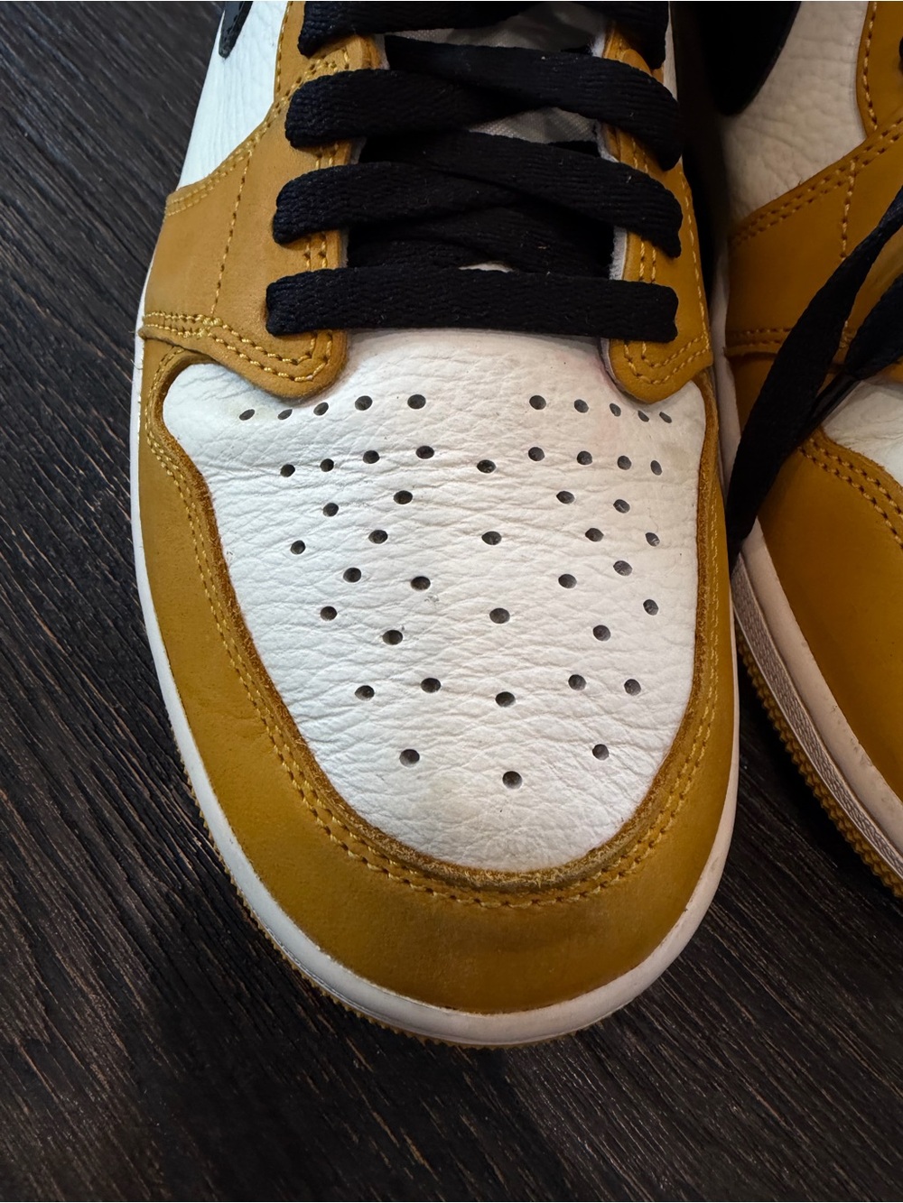 Jordan 1 Retro High OG Yellow Ochre Sneaker men’s size 10 - Picture 5 of 11